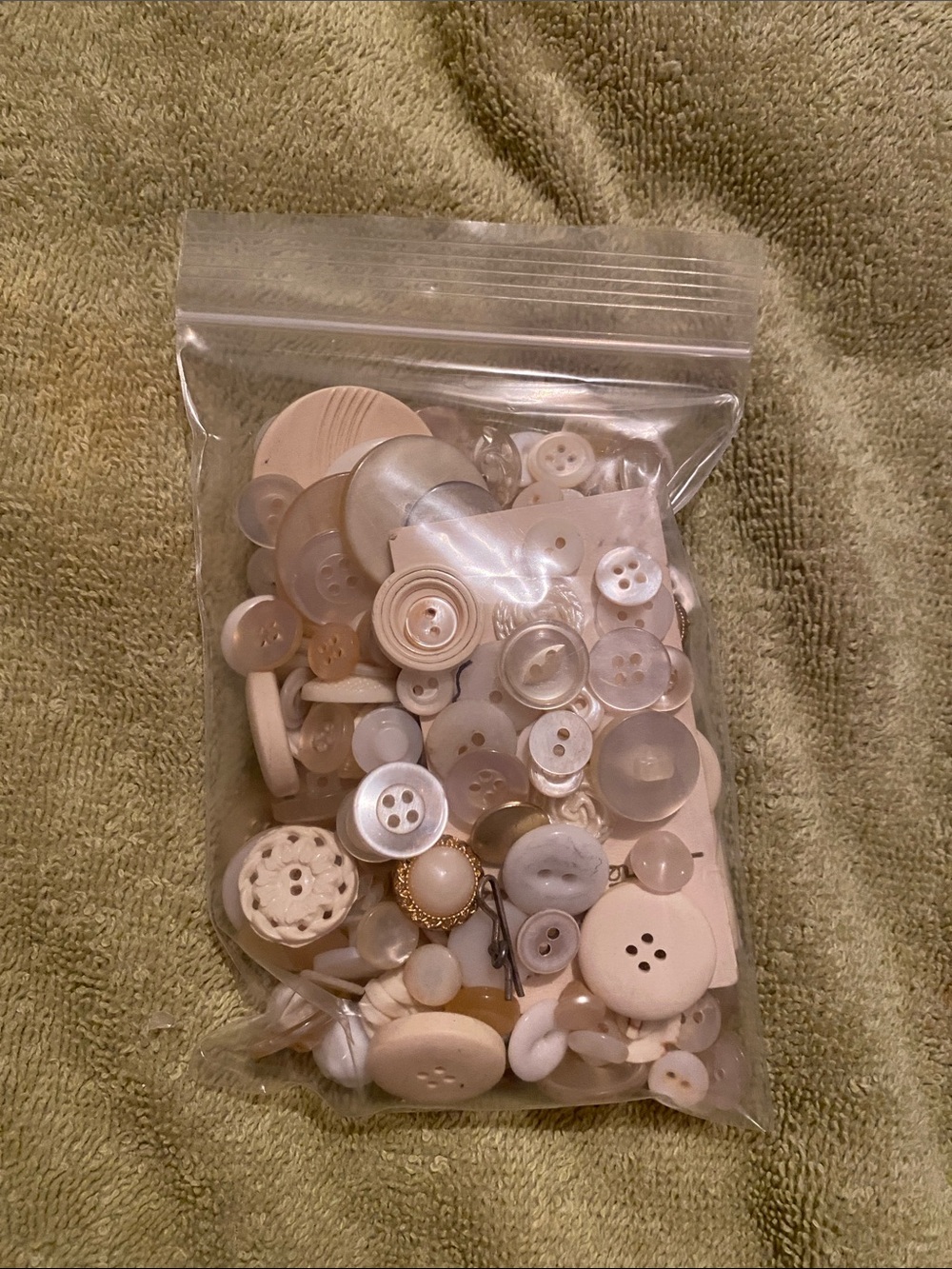 Bag of Mixed Cream Buttons